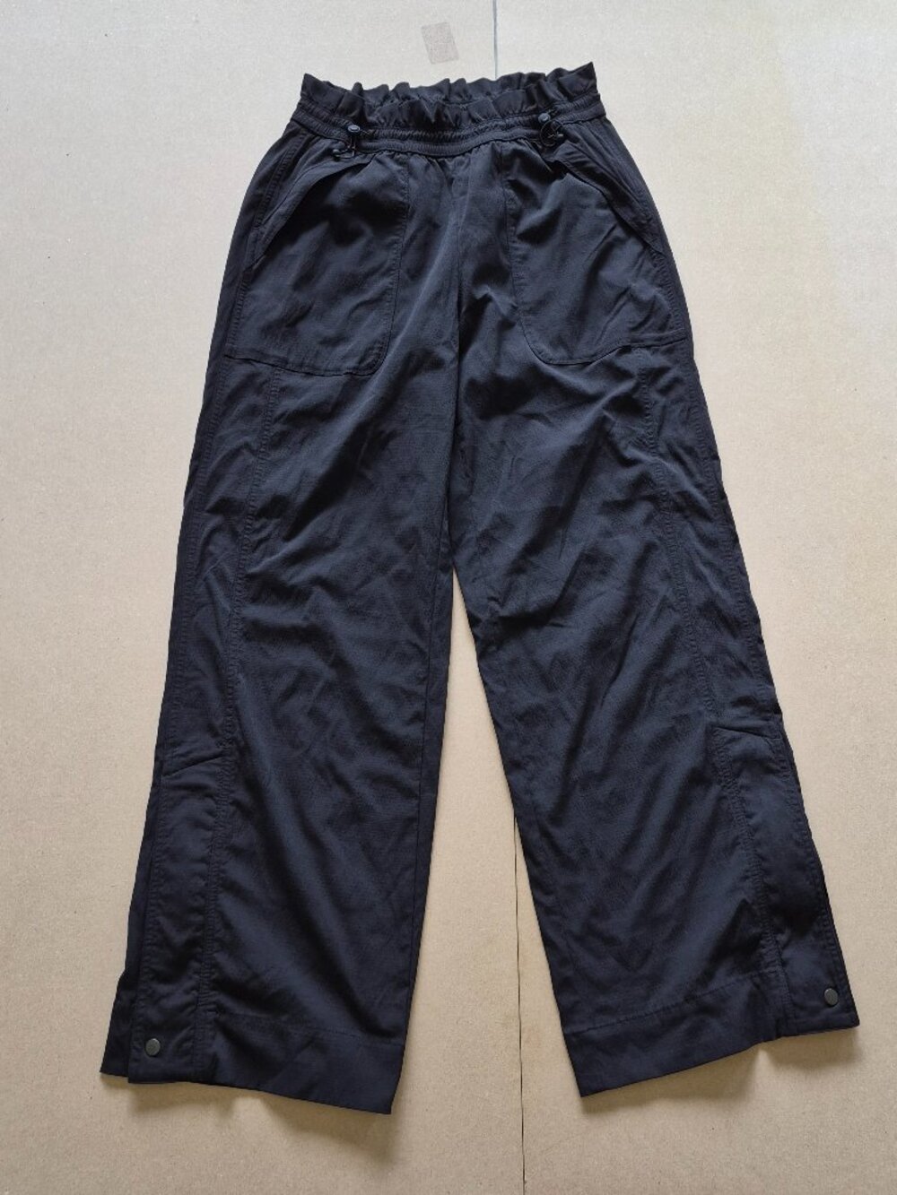 Athleta Trekkie Parachute Pants Women’s XS Ripstop Wide Leg Hiking Travel